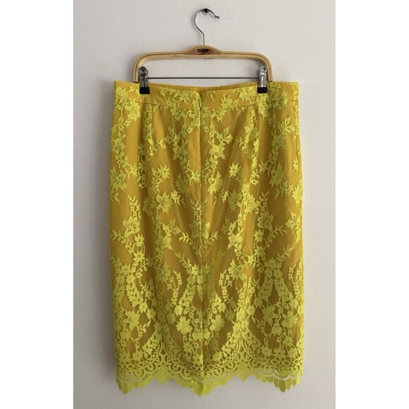 JCrew Chantilly Lace Pencil Skirt Women Size 6  Kiwi Yellow New - Imperfection - Picture 3 of 11